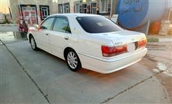 تۆیۆتا کراون